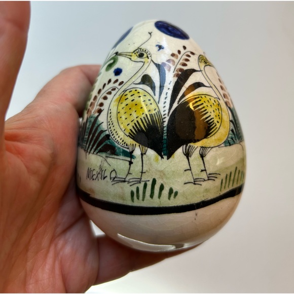 Vintage Mexican Tonala white & green birds/plants ceramic eggs lot of two - Picture 9 of 9